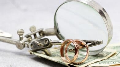 Sangla of jewelry and cash as common items accepted for pawning
